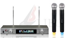 VHF wireless microphone dual channel