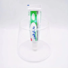 Whitening toothpaste with Mint flavor offering fresh breath