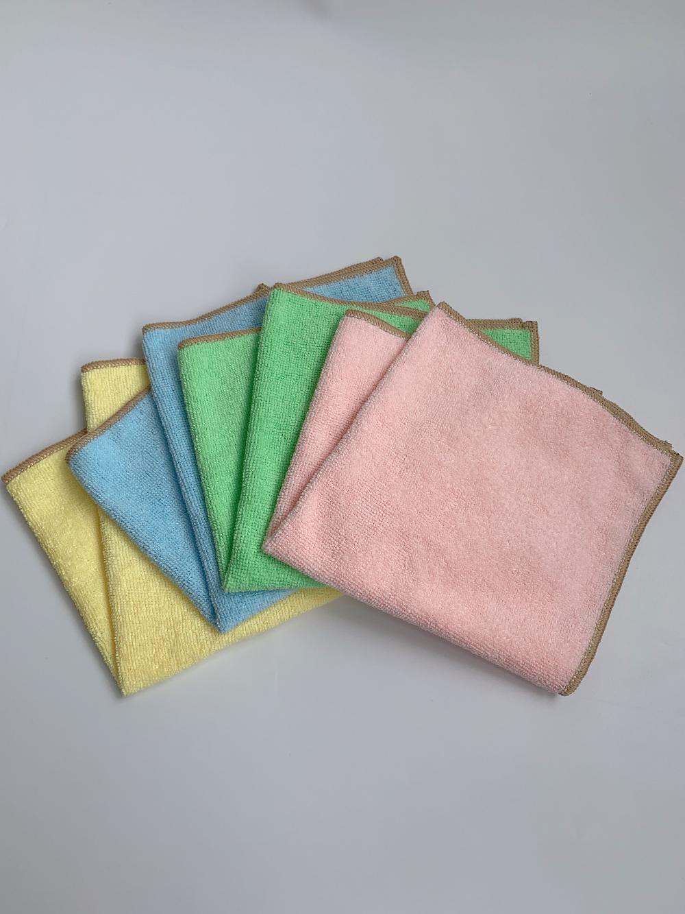 Microfiber recycled cleaning cloth