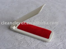 Mini Clothes Brush