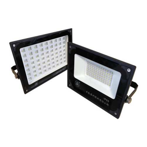 LEDER 200W Solar Powered Flood Light