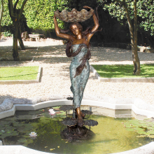 Western Style brass woman hold shell on head water fountain