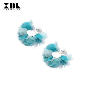 Flowers imitate pearl ear stud