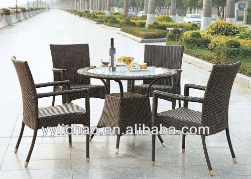 outdoor rattan chair and table set