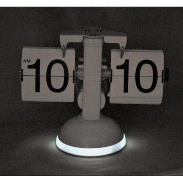 Horloge de flip rétro avec veilleuse à LED