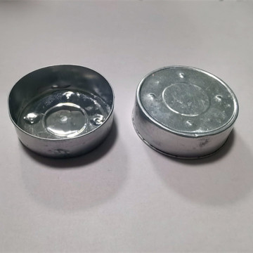 Tazas de aluminio para una vela redonda blanca de color verde azulado