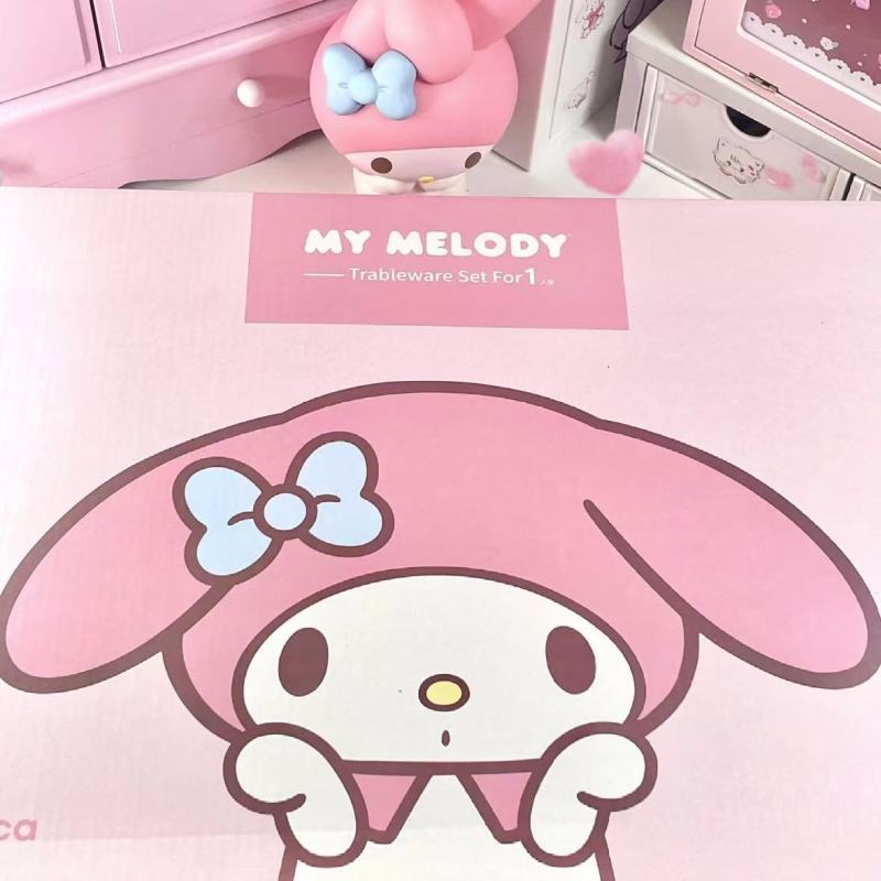 Stylish Anime-Themed Dinnerware Collection