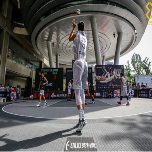 Drex de cour de basket-baskingl à l&#39;extérieur