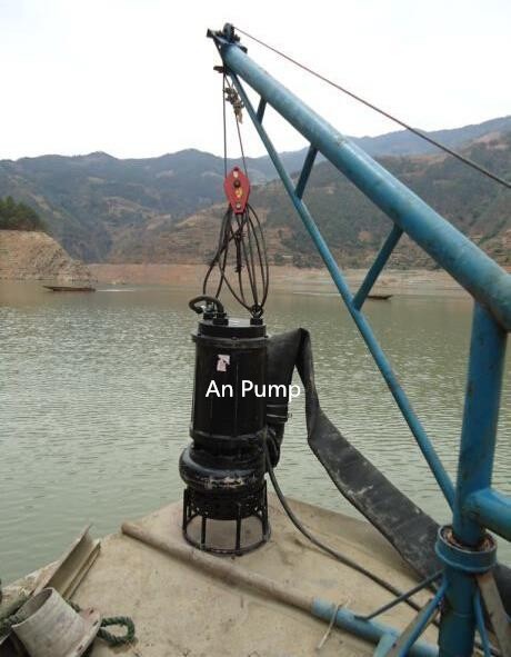 Vertical hydraulic submersible dredge pump for excavator with cutter