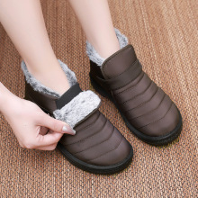 Winter plush flat bottomed buttoned snow boots