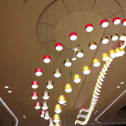 Lustre shopping restaurant guirlande lumineuse