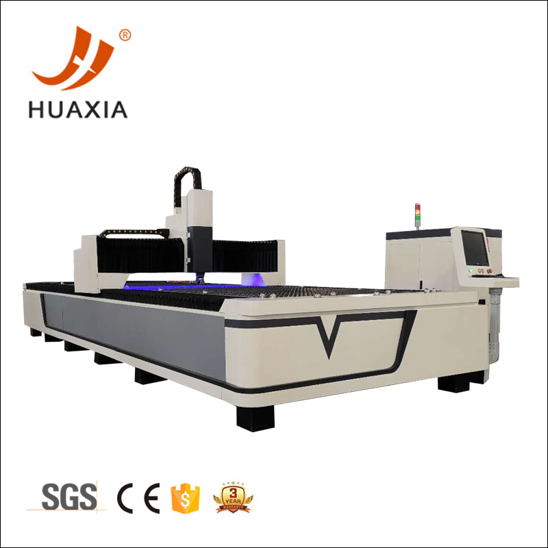 High precision CNC laser cutting machines cut engrave