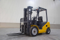 Truk Forklift XCMG FD30T 4wd 3 ton