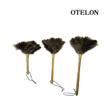 China Manufacturer wood handle ostrich feather duster chicken feather duster