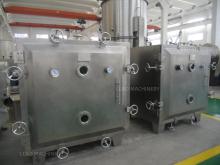 Low temperature vacuum tray dryer for fruit