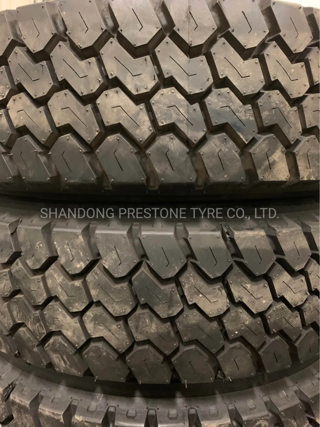 Longmarch Truck Tyre, Light Truck Tyre, Lm509, 245/70r19.5, 225/70r19.5