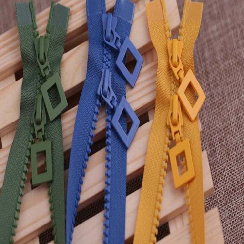 Promotional 10Inch Colouful plastic zipper for commodity