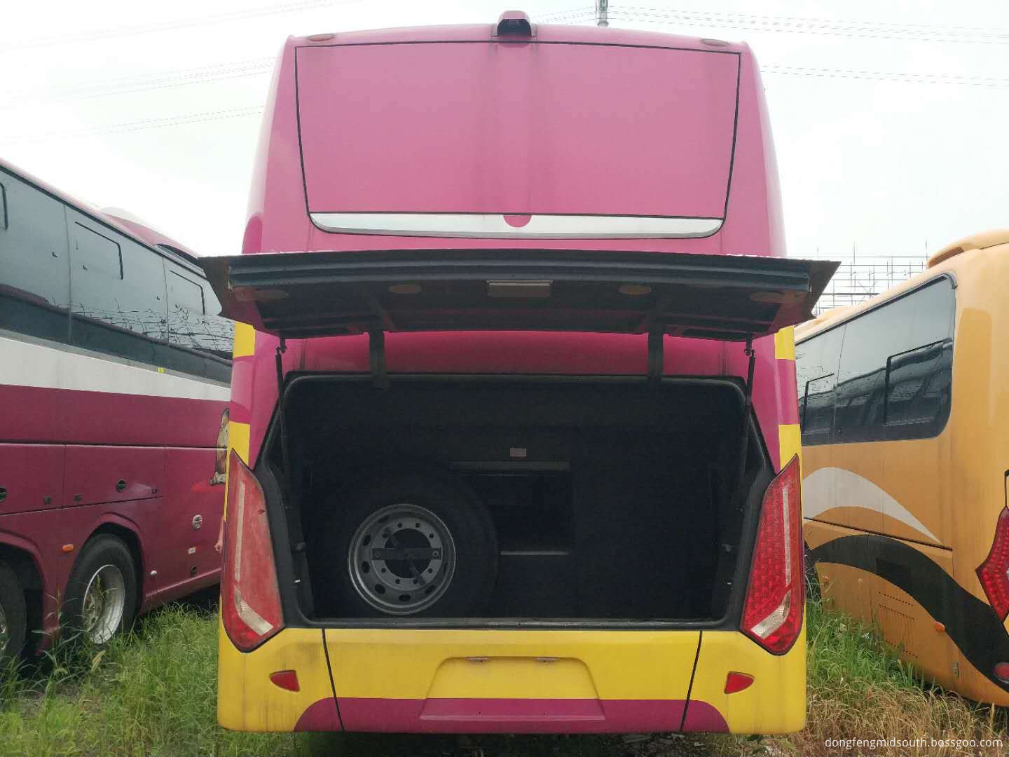 65 seats coach bus (3) 65 seats coach bus (3)