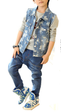 Boys' sleeveless horse print denim shirt