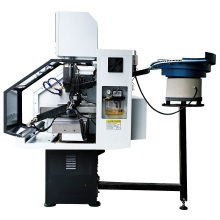 Máquina CNC automática con material hacia arriba