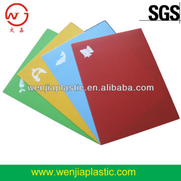 Thin industrial plastic pizza cutting board