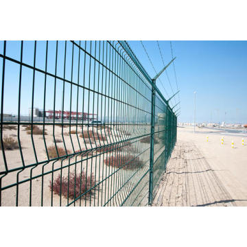 Powder coated hot dipped decorative curved wire mesh fence