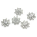 100pcs Resina Navidad Brillo Copo de nieve Cabujones de espalda plana Artesanías de invierno para DIY Scrapbooking