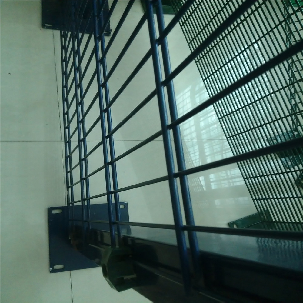 2D Welded Powder Coated Double Horizontal Wire Mesh