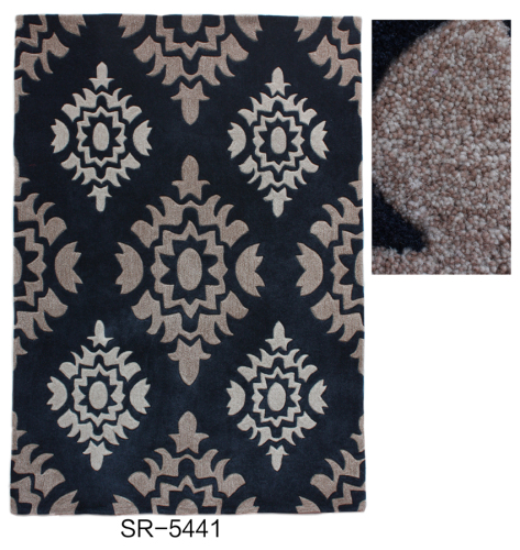Hand Tufted Carpet With Modern Design