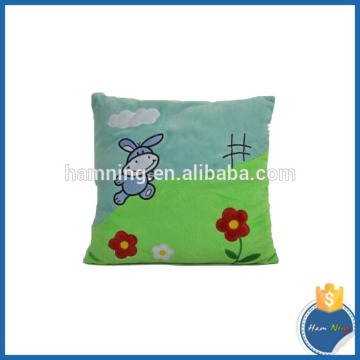 28*28cm cheap wholesale cusion for 2015 new design square plush pillow with animal shaped embroidery