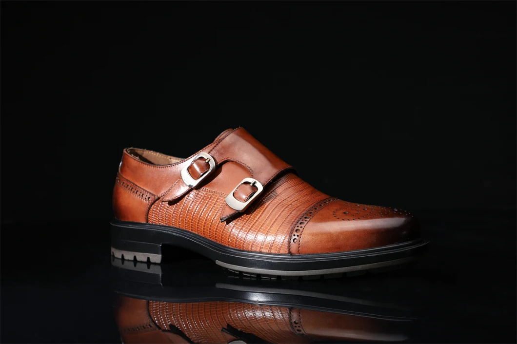 New Style Cowhide Men′ S Leather Shoes Business Suit Broch Carved Breathable Fashion Casual Shoes