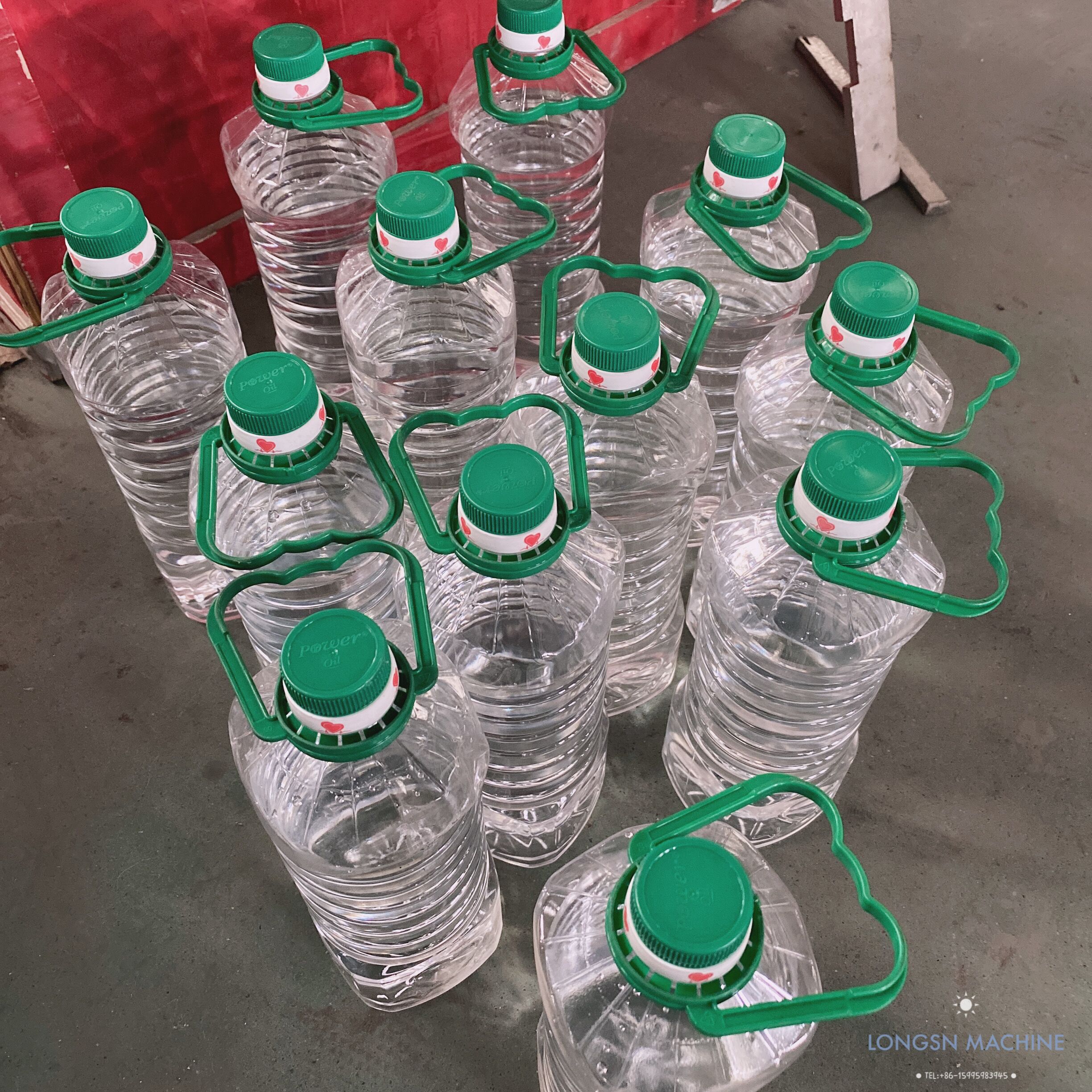 Fully automatic plastic bottled handle inserts machine handle ring lifting insert machine ring pull cap cap machine