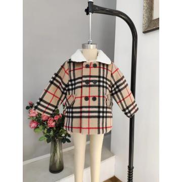 Fashionable cropped girls' coat