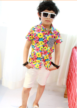 Boy's short sleeve flower print shirt