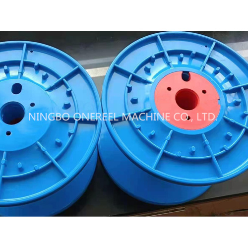 Small Plastic Spool Bobbin