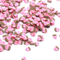 Prezzo di fabbrica all&#39;ingrosso 5 * 7MM Fetta di torta da dessert alla fragola Morbida argilla polimerica Dollhouse Food Sprinkles Nail Art Decoration Craft