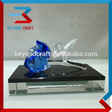 Gracefull Design Blue Crystal Rose on Base For Business Souvenir Gifts