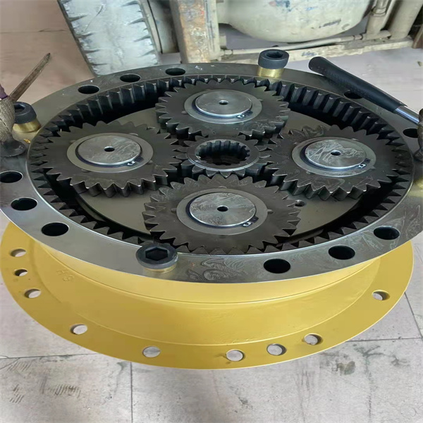 Gear 705-17-28450 a Komatsu WA900-8-hoz