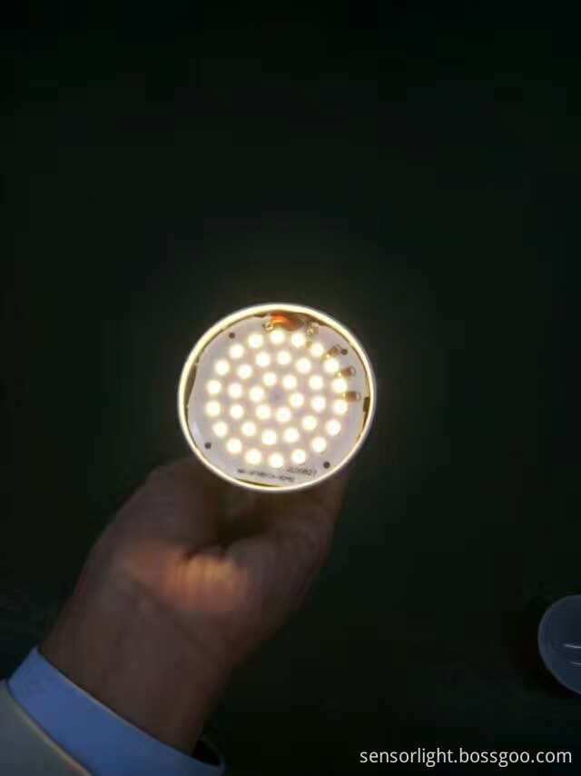 Emergency led day light bulb