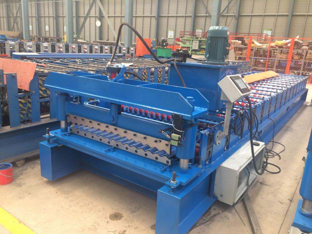 Corrugated roof sheet roll forming machine