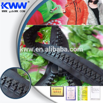 Plastic giant zipper / big teeth zipper