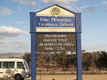 P20  date  advertising led display panel