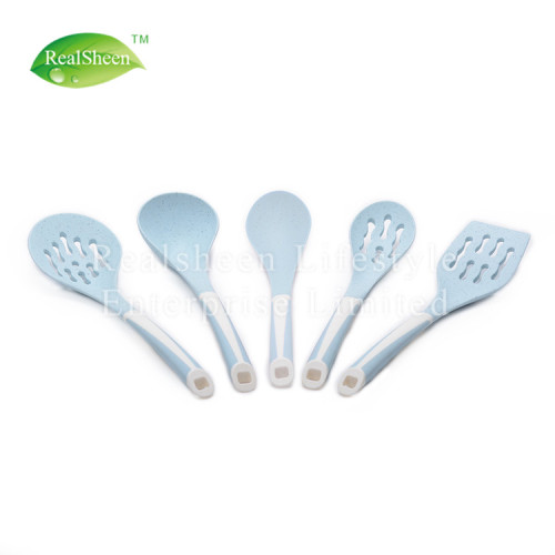 Set di utensili da cucina in silicone scintillante di colore caldo