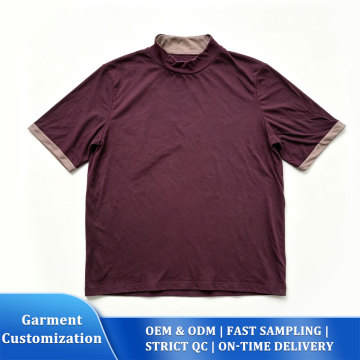 Kontrastierendes Kurzarm-T-Shirt mit Stehkragen