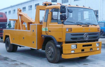 Dongfeng 4x2 Right Hand Wrecker Tow Trucks For Sale