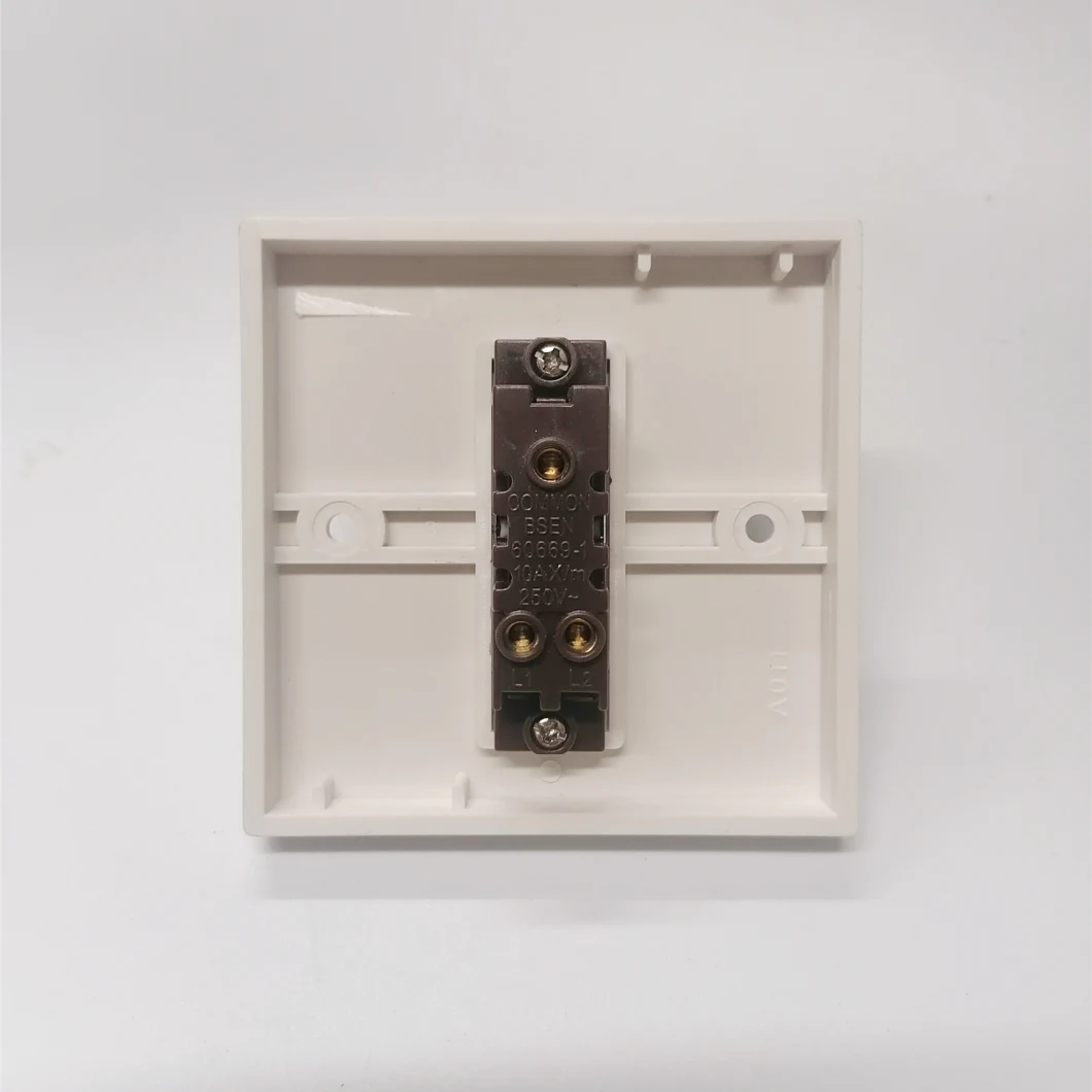 UK Electrical Wall Light Switch Socket 3 Gang 1 Way