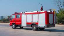Isuzu foam fire truck with 2 cubic meters