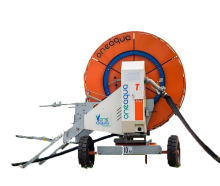 Hose reel irrigator with digital lcd communicator
