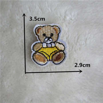 Kartun tambalan bordir chenille beruang kecil yang lucu