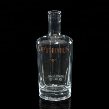 Gold labeled clear super flint glass 700ml rum bottle sizes
